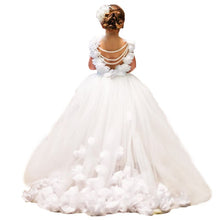 Load image into Gallery viewer, Elegant Handmade Flowers Pearls Backless Kids Flower Girl Dresses For Weddings Sweep Train Girls Princess First Communion Gowns
